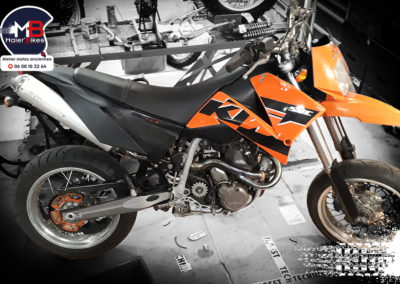 atelier, motos, anciennes, maine et loire, triumph, ktm