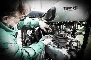 atelier, motos, anciennes, maine et loire, triumph, ktm